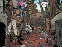 Qort sans son masque devant ses amis.