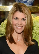 Lori+Loughlin+Tory+Burch+Rodeo+Drive+Flagship+Gkgl8zCCSeol.jpg (90 KB)