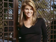 356805-lori-loughlin.jpg (157 KB)