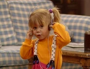 Picture-60.png (264 KB) Michelle with headphones on