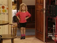 Michelle dresses like D.J. and Stephanie also