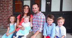 Josh and Anna Duggar family