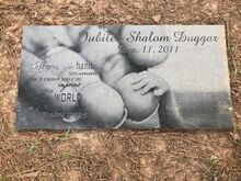 Jubilee-duggar-headstone