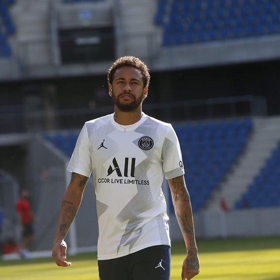 Neymar brilhou no jogo do Brasil contra a África do Sul, elogia L