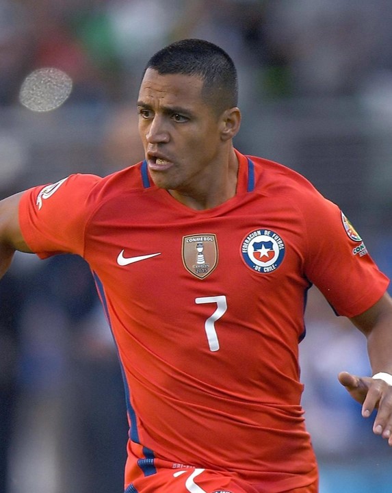 Alexis Sánchez já é o melhor marcador da história da Seleção do Chile