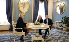 Marine Le Pen and Vladimir Putin (2017-05-24) 02