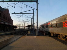 1280px-SLE train on Track 6 at NLC