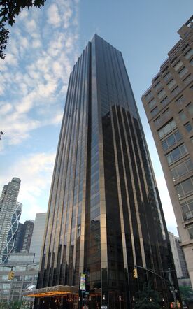 Trump-International-Hotel-and-Tower-USA-750x1201