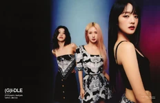 Schön! Magazine Miyeon, Minnie & Soyeon (October 2022)