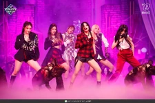 "Oh my god" M Countdown (April 4, 2020)