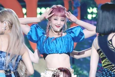 "DUMDi DUMDi" Show! Music Core (August 18, 2020)