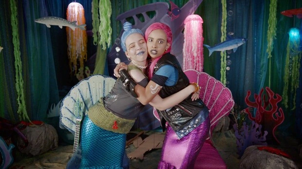 center>A Song of Gabby & Susie