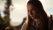 Sansa fachee apres Eddard (1x03).jpg