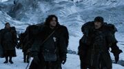 Jon et Qhorin marchent côte à côte