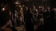 Arya-amenee-devant-Roi(1x02)