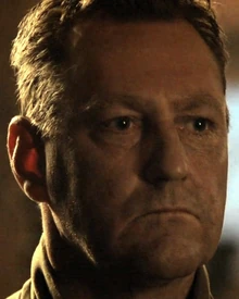 曼登·穆尔的演员（黑水河大战）