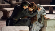 Petyr Baelish i Lysa Arryn.