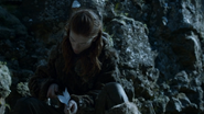 Ygritte makes arrows