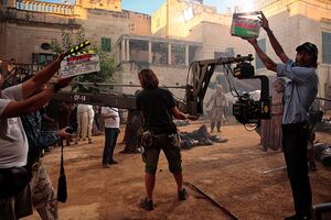 GOT-S1-BEHIND (11).jpg (109 KB)