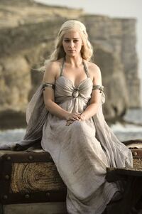 101 Daenerys 001