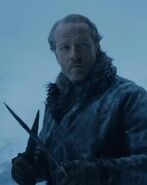 Jorah Mormont with dragonglass daggers