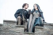 Sansa and Theon escape Winterfell.
