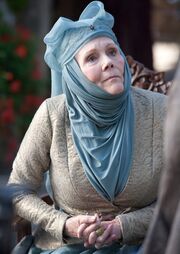 Olenna-Tyrell-S4EP01