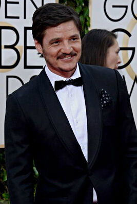 Pedro pascal golden globes