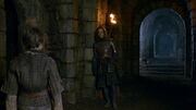 Jaqen makes a deal with Arya