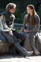 Sansa e Loras conversam