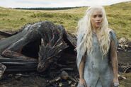 Drogon and Dany s5 lost