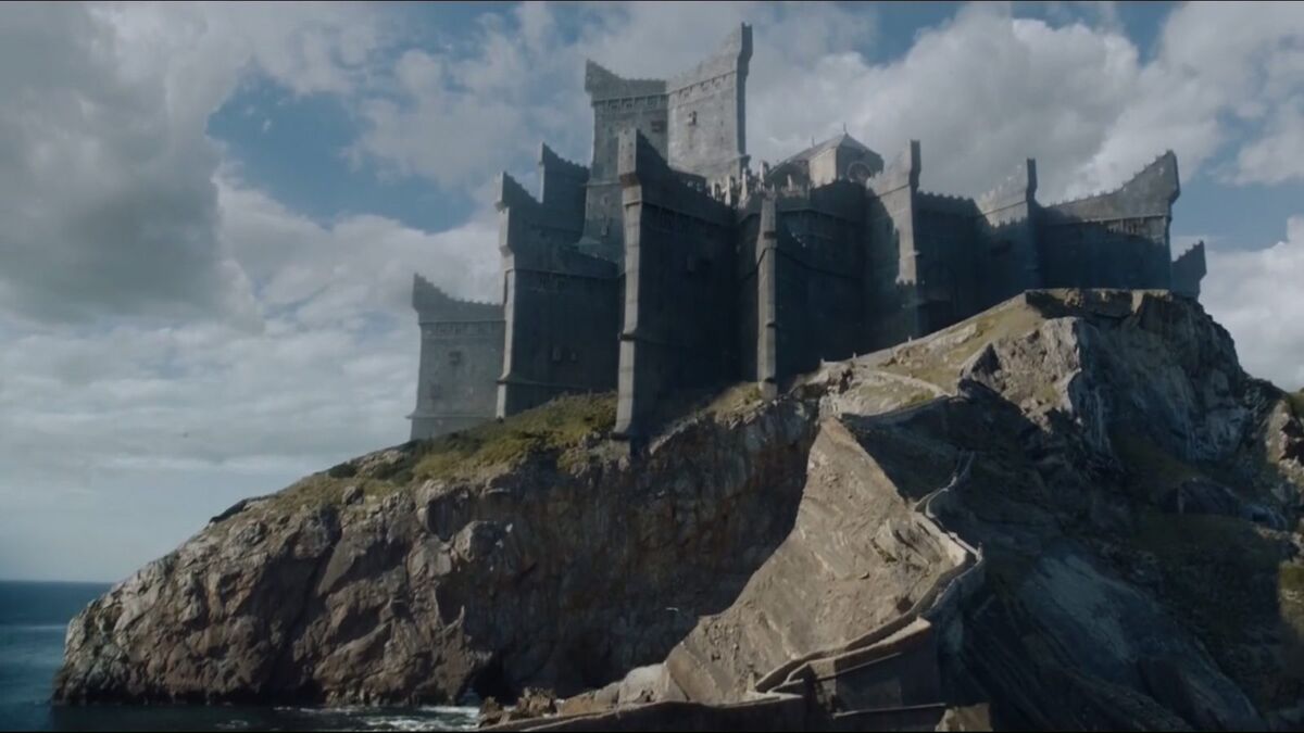 Dragonstone  Dragonstone castle, Fantasy castle, Game of thrones art