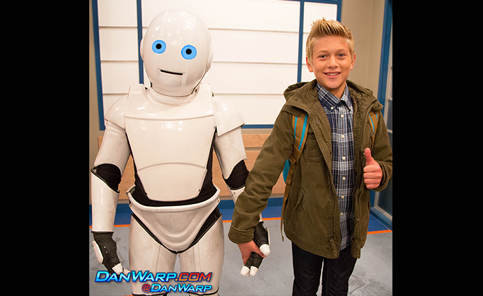 MeGo the Freakish Robot is the fifth episode in Season 1 of Game Shakers. 