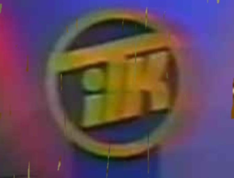 "In the Know" had a darker blue and pink background from 1993 to 1995 (seasons 29-30). After the chat, the camera zoomed in for a close-up of the ITK logo.