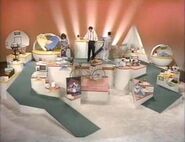 I'm20Telling20Pic207.jpg (18 KB) …the Pick-A-Prize Arcade!