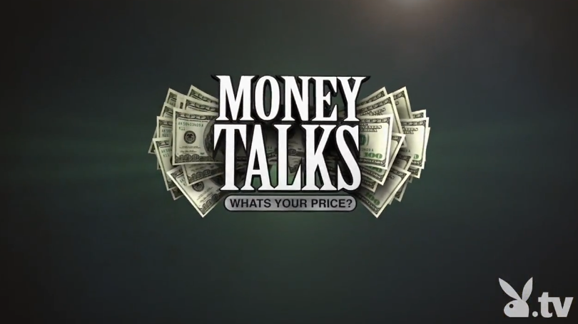 Ведущая шоу Money Talks завлекает прохожих заняться сексом за деньги в фургоне