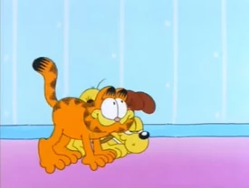 1993: Garfield and Odie line up to race.