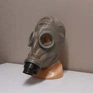 First version (1958 - 1960): direct evolution of SzM-41, thick gray rubber and galvanized parts