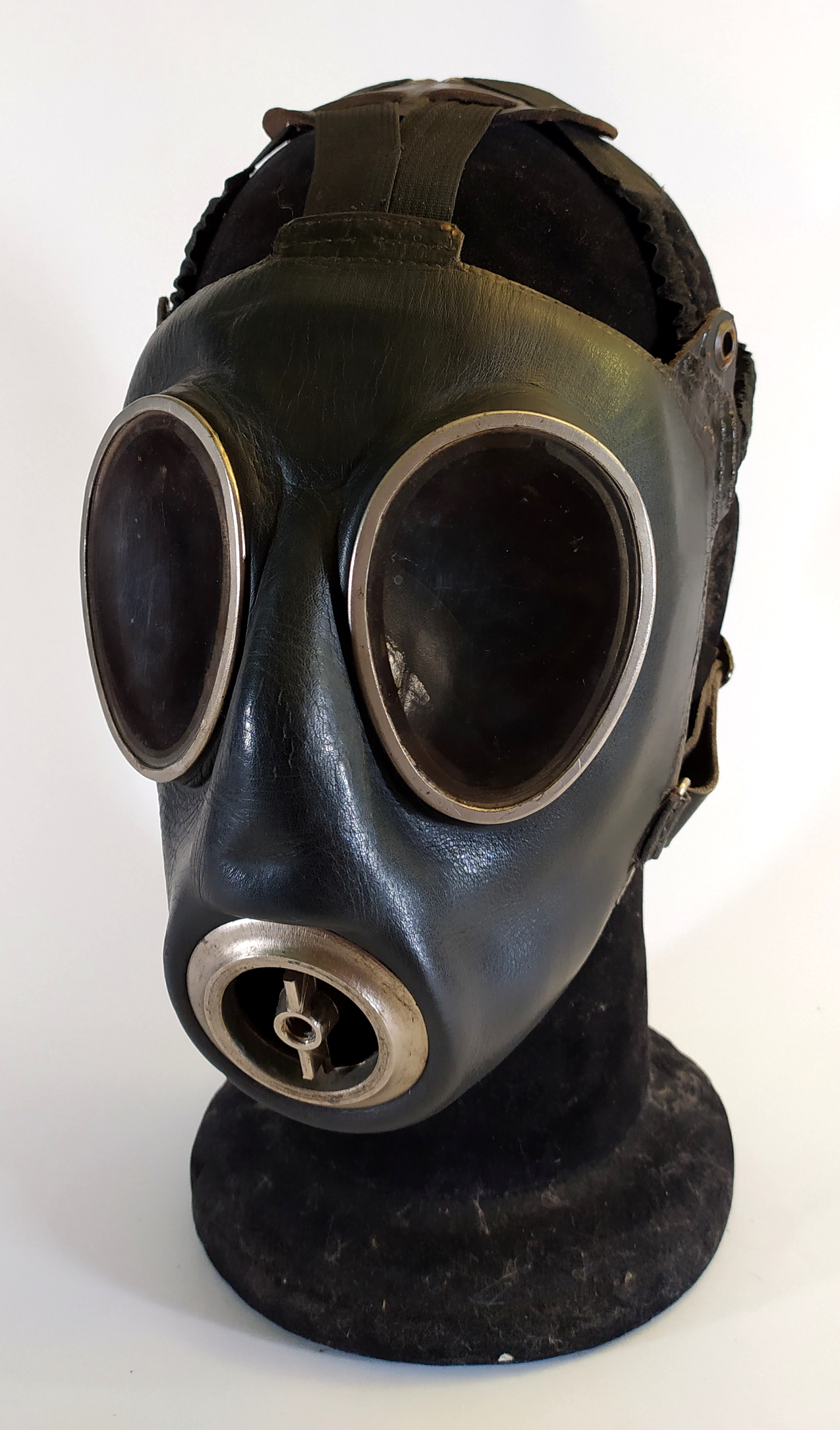 myndighed Blind tillid ulovlig Leder B-Maske | Gas Mask and Respirator Wiki | Fandom