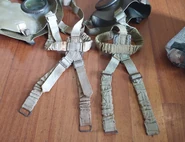 Strap systems compared, T.33 on the left and Ajax F2 on the right