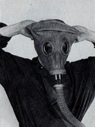 60mfel2.jpg (559 KB) Donning phase 2.