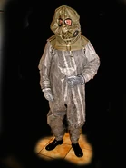 Rocket Refueling Suit.jpg (138 KB) M9 with M3 TAP Hood and Rocket Refueling Suit. From the Collection of Boris Plotinkoff.