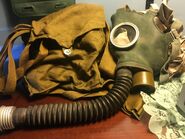 GP-4 gas mask with its kit