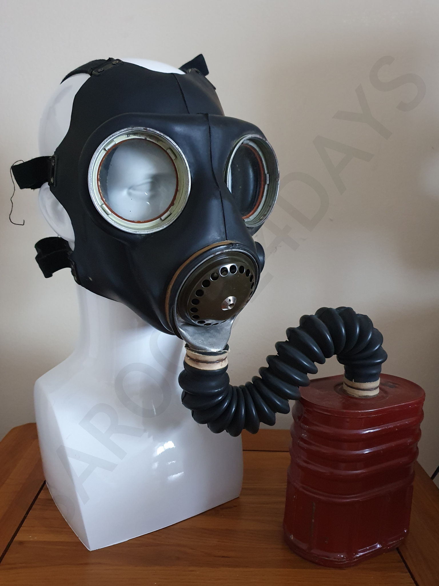 ww2 british gas mask