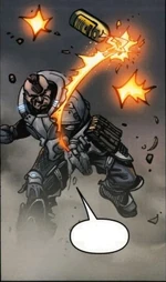 Collin arrojando una bomba molotov a un tanque Pariah