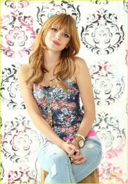 Bella-thorne-JustJared2013-Floral-Photoshoot-Crown