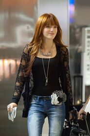 Bella-thorne-black-floral