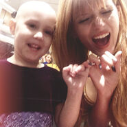 Bella-thorne-with-great-fan