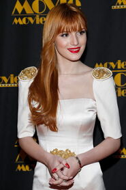 BellaThorne12thMovieGuideAwards(10)