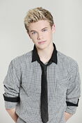 KentonDuty-Photoshoot2011-(2)